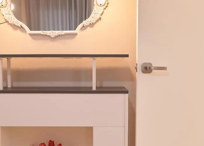 Seodam Stay, Quiet Family Near Station Hongdae 명동 Seoul
